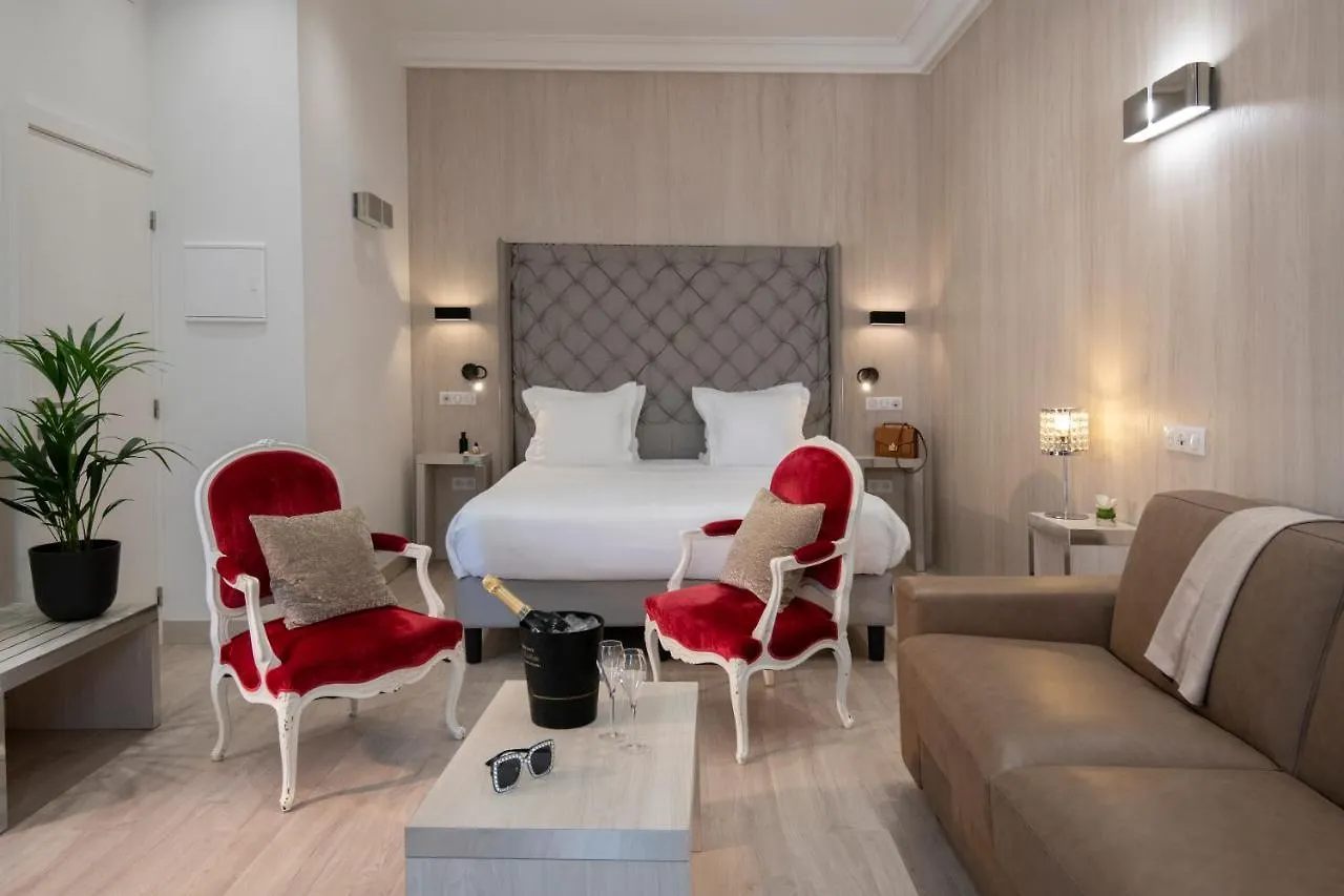 Golden Tulip Cannes Hotel De Paris 4*,