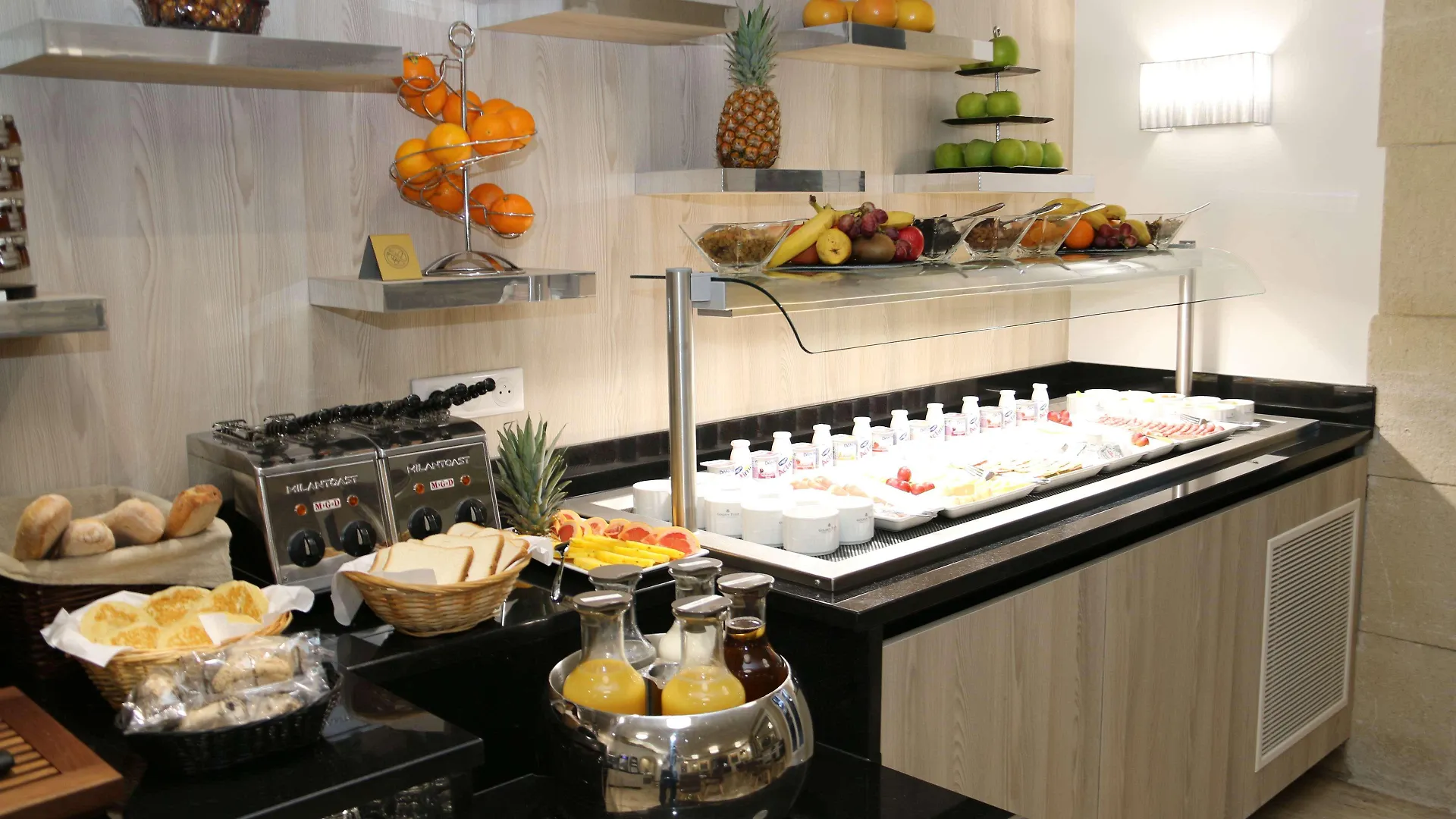 Golden Tulip Cannes Hotel De Paris