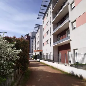 https://privilodge-lyon-mermoz.hotels-rhonealpes.com