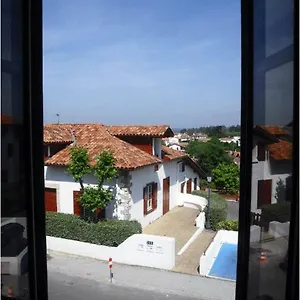 Lamikenia , Guéthary France